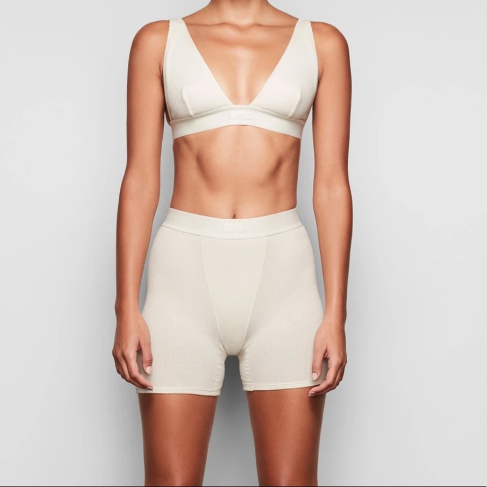 NWT SKIMS Cotton Rib Boxer Bone Sz Small